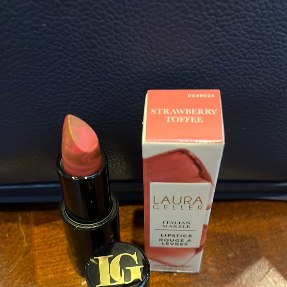 Laura Geller Italian Marble Lipstick - Strawberry Toffee - Picture 3 of 5